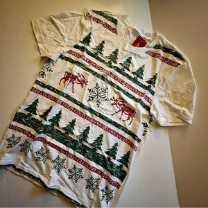 *NWT Guess Winter Festive Print T-Shirt - Men’s M, L